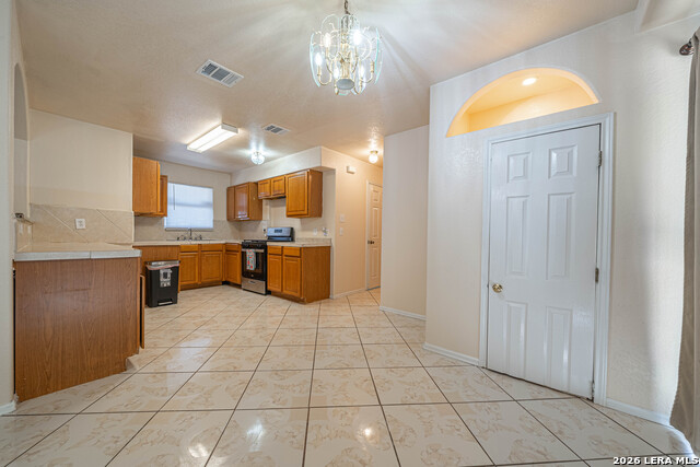 Listing photo id 7 for 5630 Seacomber