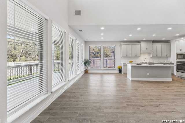 Listing photo id 11 for 63 Ricadonna