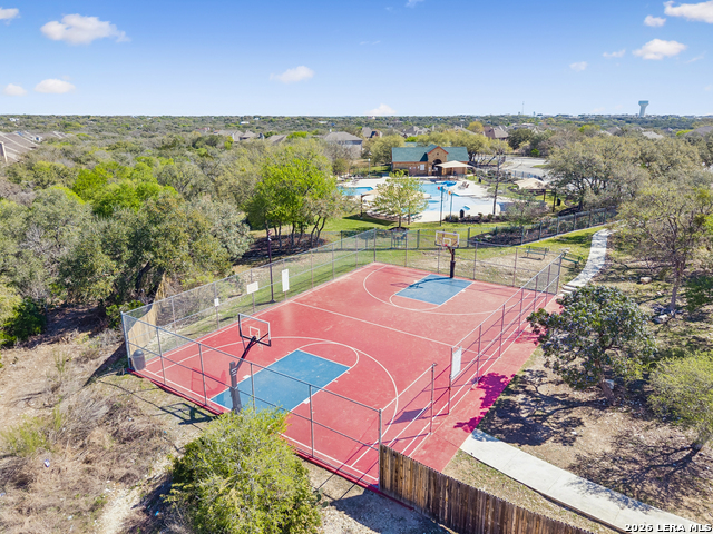 Listing photo id 39 for 63 Ricadonna