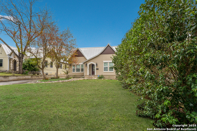 Image 2 of 37 For 402 Elmhurst