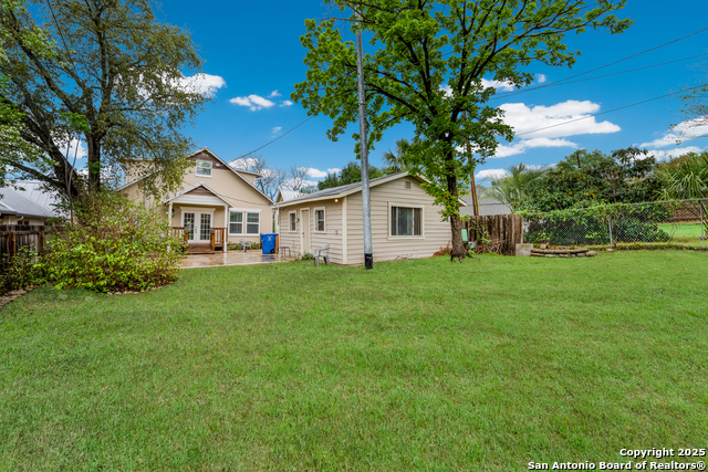 Image 31 of 37 For 402 Elmhurst