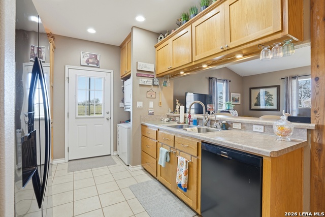 Image 10 of 50 For 293 Woodrow Center