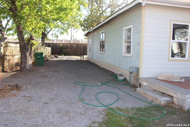 Image 3 of 16 For 830 Steves Ave