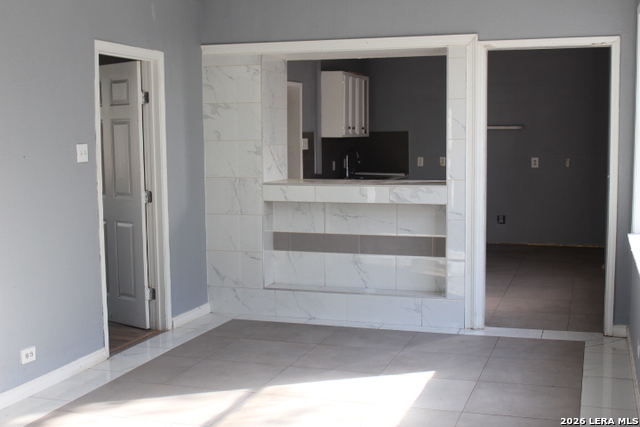 Image 4 of 16 For 830 Steves Ave