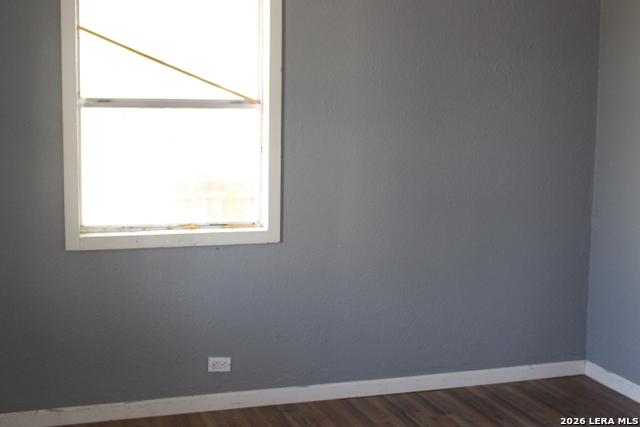 Image 9 of 16 For 830 Steves Ave