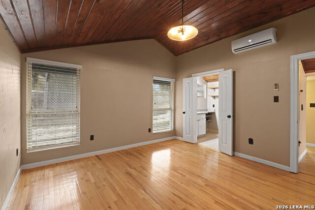 Image 28 of 31 For 217 Saddle Wood