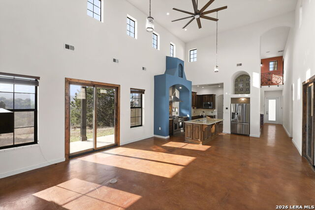 Image 9 of 31 For 217 Saddle Wood