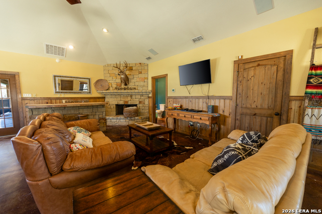 Image 12 of 34 For 726 Tierra Linda