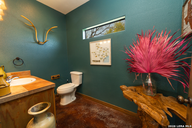 Image 13 of 34 For 726 Tierra Linda