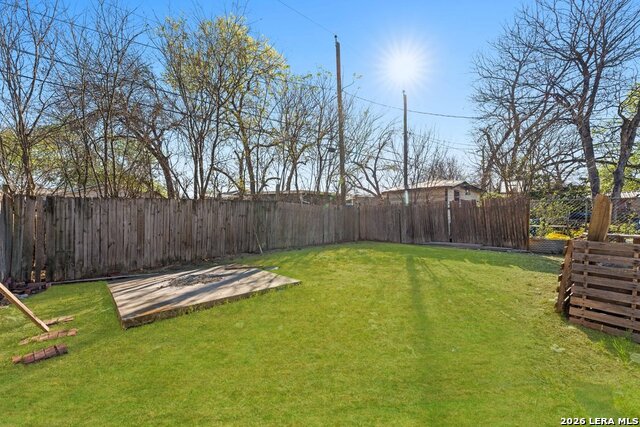 Image 18 of 20 For 2824 Ruiz St