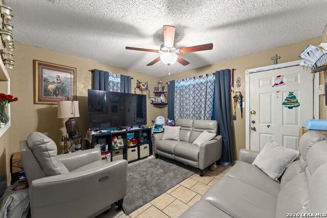 Image 7 of 20 For 2824 Ruiz St