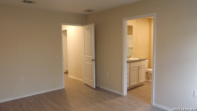 Listing photo id 12 for 4543 Zoe Pass