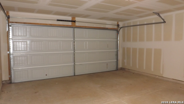 Listing photo id 17 for 4543 Zoe Pass