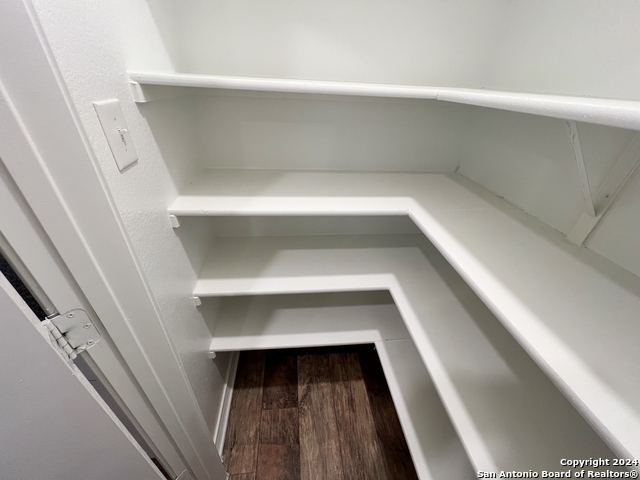 Image 16 of 34 For 6518 Hoffman Plain