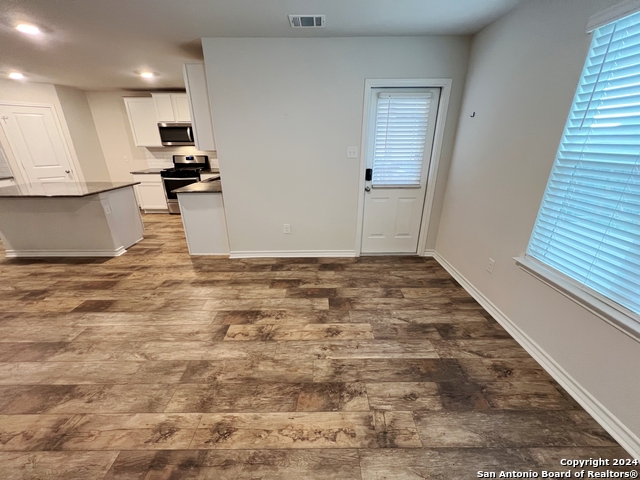 Image 9 of 34 For 6518 Hoffman Plain