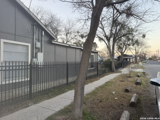 Image 2 of 12 For 709 Chupaderas S