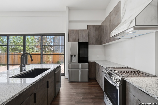 Image 23 of 51 For 608 Labor  