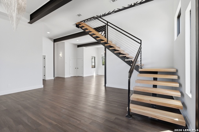 Image 26 of 51 For 608 Labor  