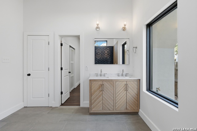 Image 29 of 51 For 608 Labor  