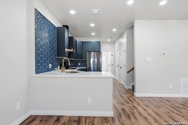 Image 40 of 51 For 608 Labor  