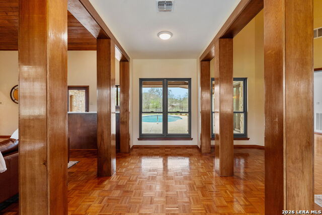 Image 12 of 103 For 8463 Barron  