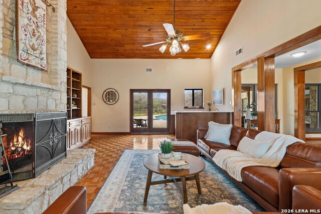 Image 17 of 103 For 8463 Barron  