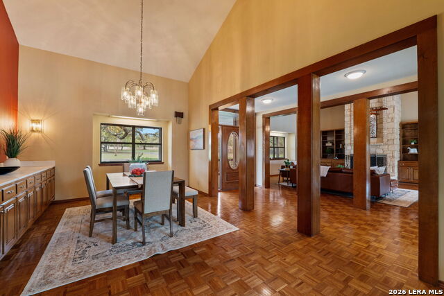 Image 19 of 103 For 8463 Barron  