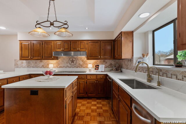 Image 29 of 103 For 8463 Barron  