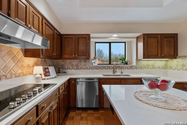 Image 30 of 103 For 8463 Barron  