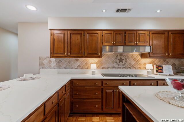 Image 31 of 103 For 8463 Barron  