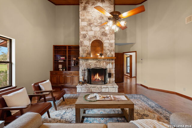 Image 37 of 103 For 8463 Barron  