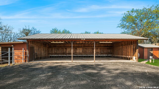 Image 80 of 103 For 8463 Barron  