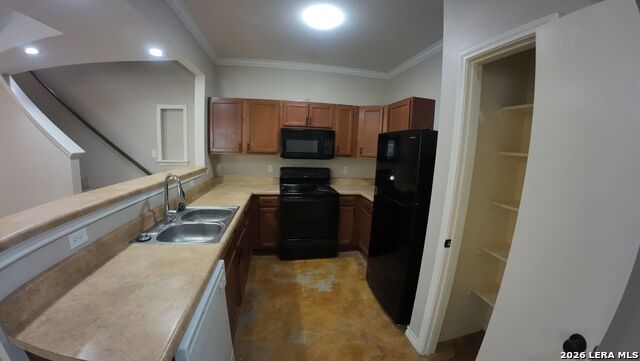 Image 11 of 36 For 5010 Summit Wood  1