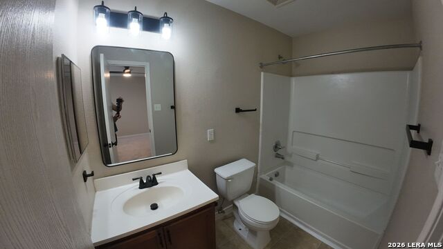 Image 30 of 36 For 5010 Summit Wood  1