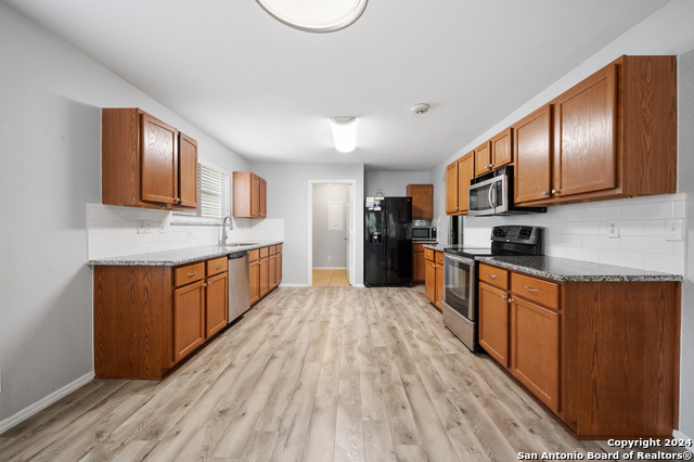 Image 11 of 35 For 11927 Ranchwell Cove