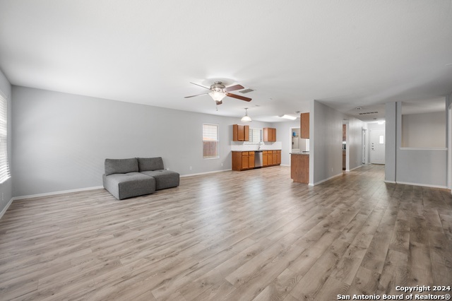 Image 7 of 35 For 11927 Ranchwell Cove