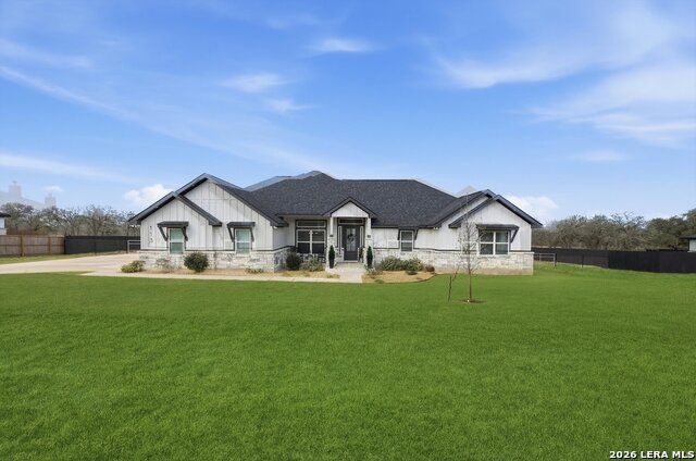 Image 2 of 44 For 113 Hondo Dr