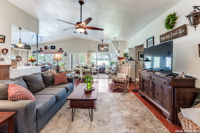 Image 10 of 31 For 827 Schumanns Beach