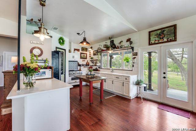 Image 12 of 31 For 827 Schumanns Beach