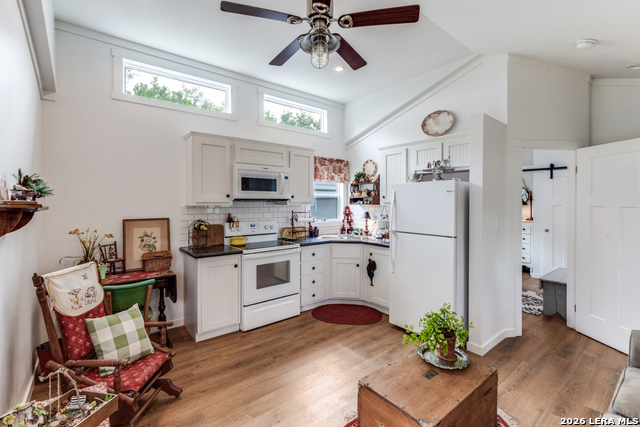 Image 29 of 31 For 827 Schumanns Beach