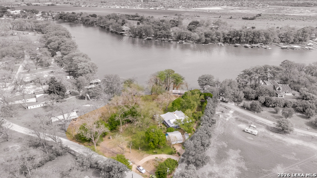 Image 4 of 31 For 827 Schumanns Beach