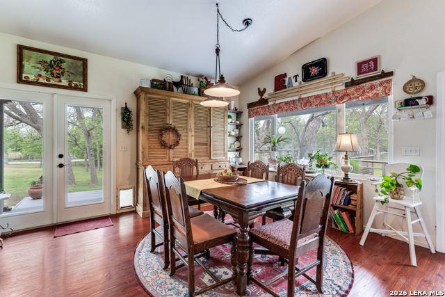 Image 9 of 31 For 827 Schumanns Beach