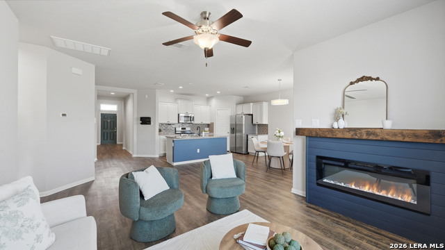 Image 13 of 61 For 418 Moonvine Way