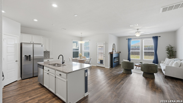 Image 4 of 61 For 418 Moonvine Way