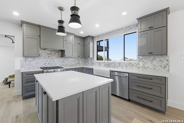 Image 22 of 60 For 28 Byron  