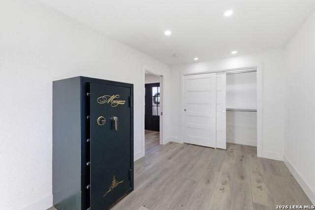 Image 37 of 60 For 28 Byron  