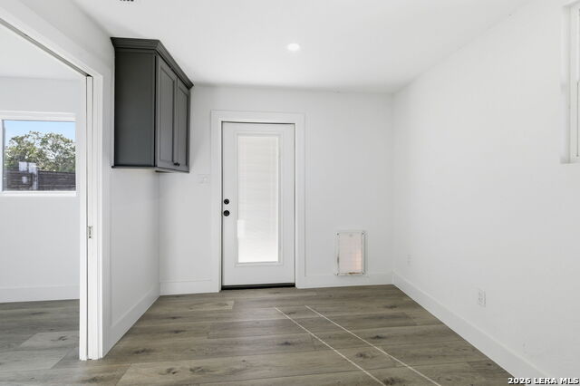 Image 39 of 60 For 28 Byron  