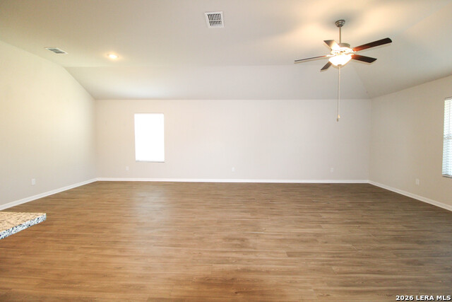 Image 25 of 39 For 7043 Diamond Valley