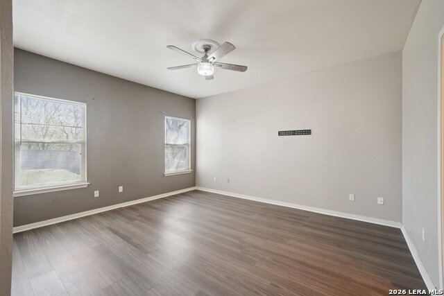 Image 13 of 26 For 5386 Chestnut View