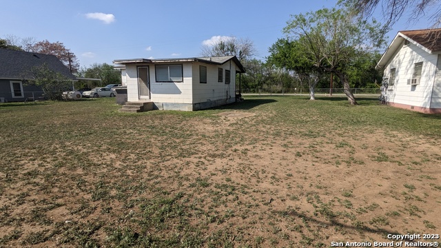 Image 4 of 7 For 4918 Alma  